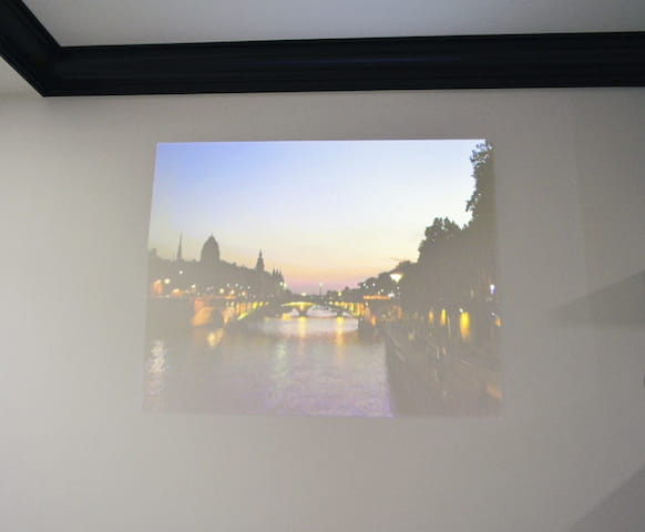 プロジェクター