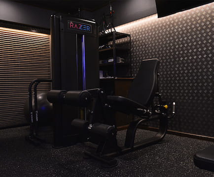 レッグカール＆エクステンション